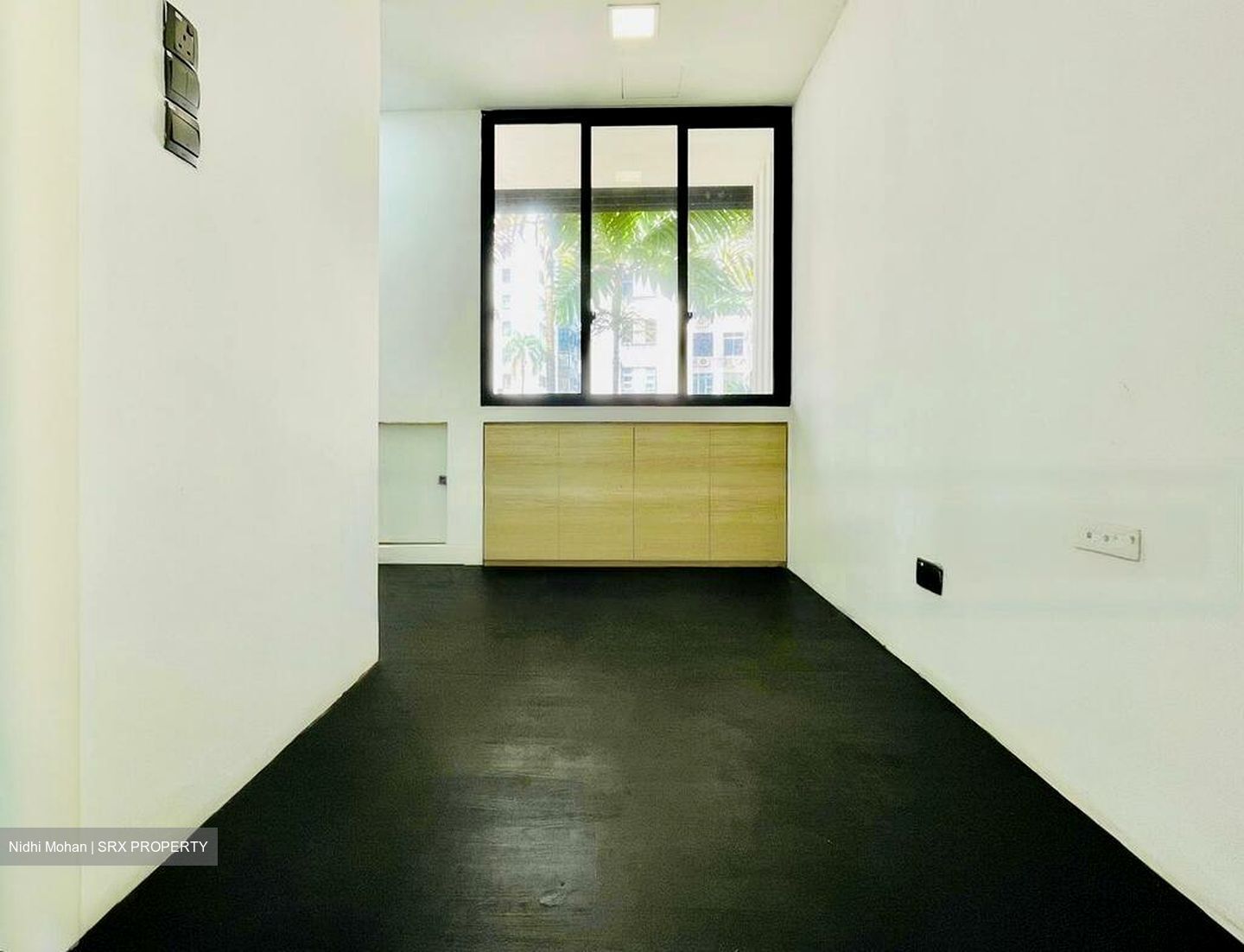 Cairnhill Road (D9), Terrace #470457021